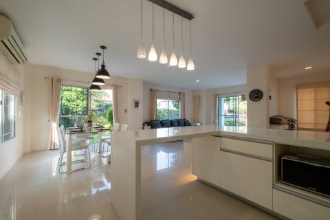 Casa de 3 dormitorios en Chiang Mai, Tailandia № 155339 - foto 7