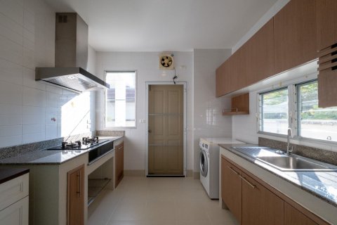 Casa de 3 dormitorios en Chiang Mai, Tailandia № 155339 - foto 8