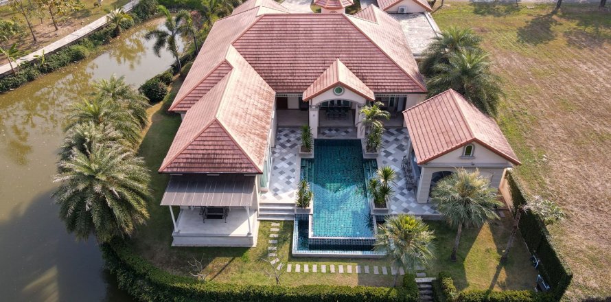 Chalet de 3 dormitorios en Chiang Mai, Tailandia № 155338