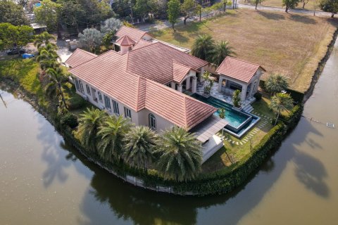 Chalet de 3 dormitorios en Chiang Mai, Tailandia № 155338 - foto 5