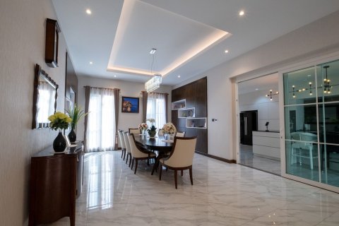 Chalet de 3 dormitorios en Chiang Mai, Tailandia № 155338 - foto 12