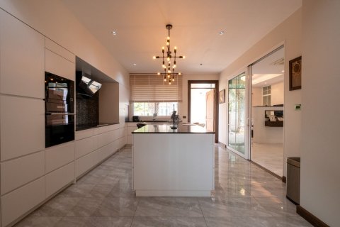 Chalet de 3 dormitorios en Chiang Mai, Tailandia № 155338 - foto 17