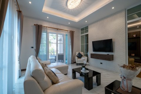 Chalet de 3 dormitorios en Chiang Mai, Tailandia № 155338 - foto 14
