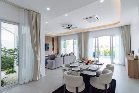 Chalet de 3 dormitorios en Hua Hin, Tailandia № 172805 - foto 5