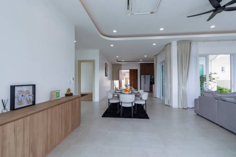 Chalet de 3 dormitorios en Hua Hin, Tailandia № 172805 - foto 9