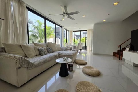 Chalet de 3 dormitorios en Phuket, Tailandia № 172804 - foto 2