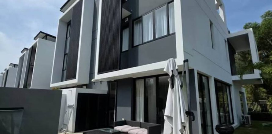 Chalet de 3 dormitorios en Phuket, Tailandia № 172804