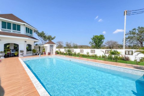 Casa de 4 dormitorios en Hua Hin, Tailandia № 172801 - foto 10