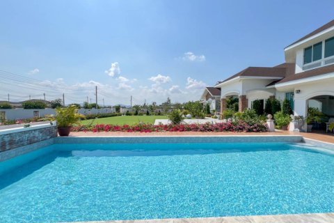 Casa de 4 dormitorios en Hua Hin, Tailandia № 172801 - foto 4