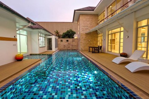 Villa in Phuket, Thailand 5 Schlafzimmer № 172803