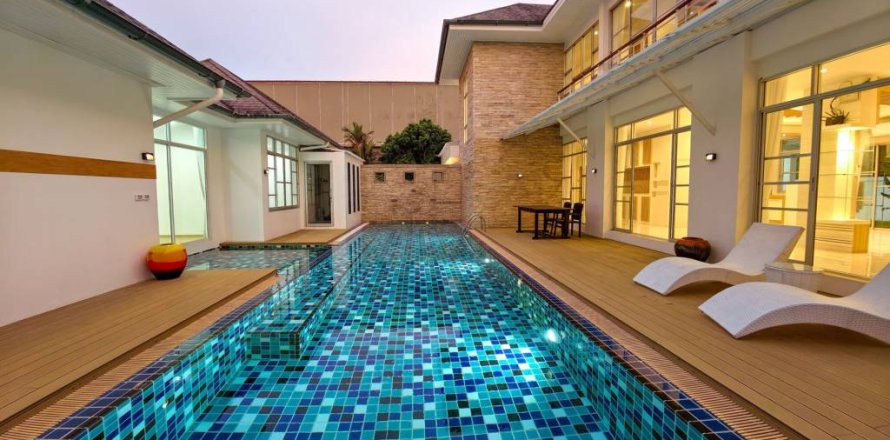 Chalet de 5 dormitorios en Phuket, Tailandia № 172803