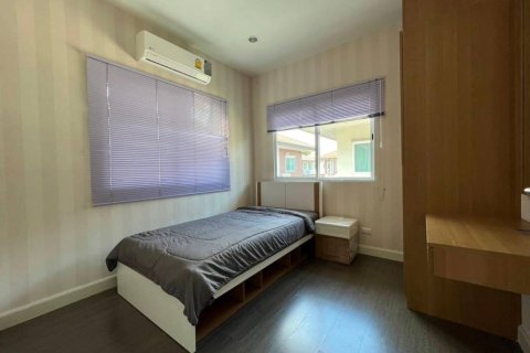 Casa de 4 dormitorios en Phuket, Tailandia № 172806 - foto 7