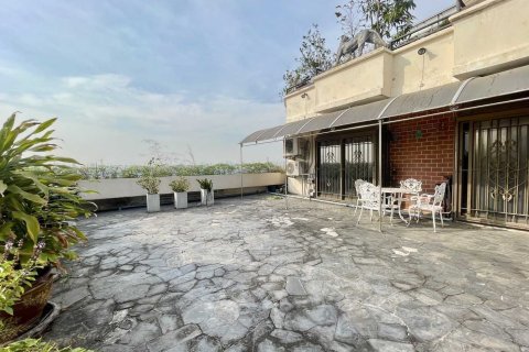 Condominio de 4 dormitorios en Bang Na, Bangkok, Tailandia № 173173 - foto 17