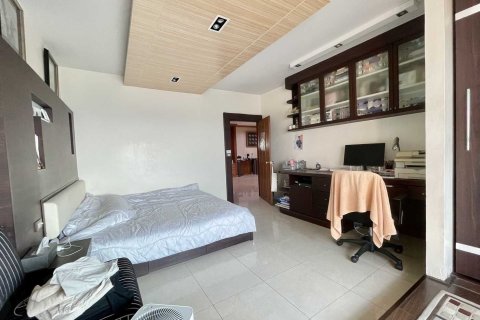 Condominio de 4 dormitorios en Bang Na, Bangkok, Tailandia № 173173 - foto 12