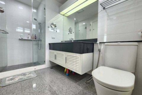 Condominio de 2 dormitorios en Hua Hin, Tailandia № 138730 - foto 15