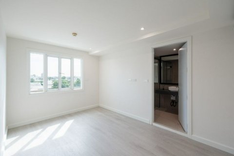 Condominio de 3 dormitorios en Bangkok, Tailandia № 142972 - foto 12