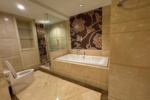 Condominio de 4 dormitorios en Sathon, Bangkok, Tailandia № 142950 - foto 19