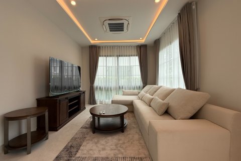 Casa de 4 dormitorios en Bang Na, Bangkok, Tailandia № 142951 - foto 3