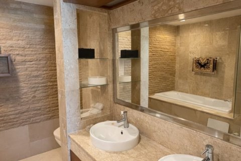 Apartment in Phuket, Thailand 2 bedrooms № 209712 - photo 2
