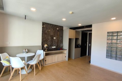 Apartamento de 1 dormitorio en Kata, Tailandia № 209708 - foto 5
