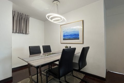 Condo in Watthana, Bangkok, Thailand, 2 bedrooms № 201206 - photo 3