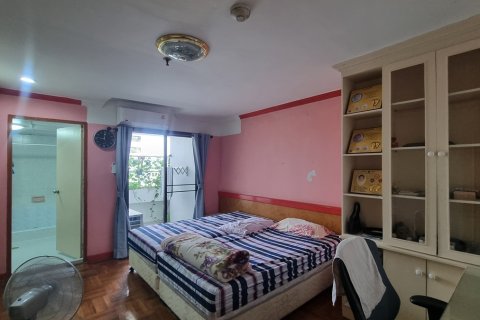 Кондоминиум с 2 спальнями в Ваттхане, Бангкок, Таиланд № 201204 - фото 11