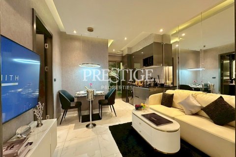 Condo in Pattaya, Thailand, 13 bedrooms № 197772 - photo 5