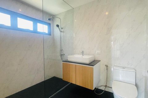 Chalet de 3 dormitorios en Phuket, Tailandia № 169156 - foto 13
