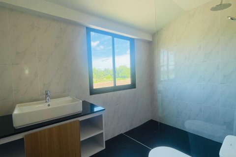 Chalet de 3 dormitorios en Phuket, Tailandia № 169156 - foto 14