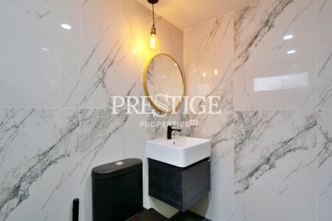 House in Pattaya, Thailand 4 bedrooms № 198660 - photo 14