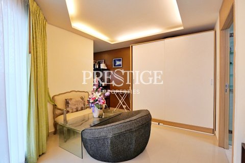 Condo in Pattaya, Thailand, 2 bedrooms  № 198662 - photo 9