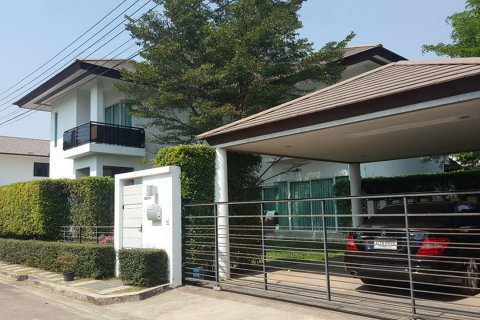 Дом в Nirvana Icon Wong Waen Rama 9, Бангкок, Таиланд с 3 спальнями  № 67909
