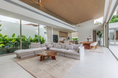 Chalet de 5 dormitorios en Phuket, Tailandia № 136498 - foto 8