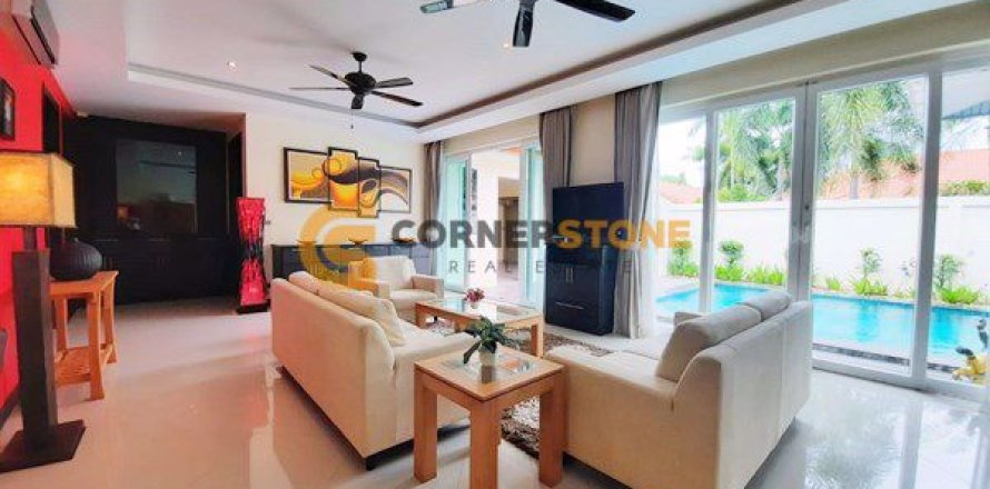 Estudio en Pattaya, Tailandia № 163946