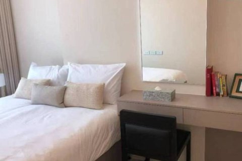 Condominio de 2 dormitorios en Khlong Toei, Bangkok, Tailandia № 172668 - foto 4