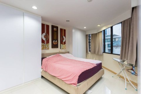 Condominio de 1 dormitorio en Khlong Toei, Bangkok, Tailandia № 172673 - foto 9