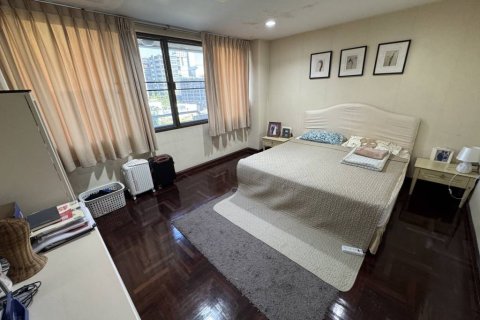 Condominio de 1 dormitorio en Khlong Toei, Bangkok, Tailandia № 172672 - foto 6
