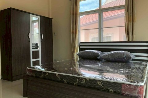 Casa de 3 dormitorios en Pattaya, Tailandia № 172670 - foto 4