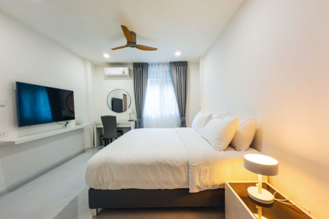 Adosado de 3 dormitorios en Hua Hin, Tailandia № 171080 - foto 11