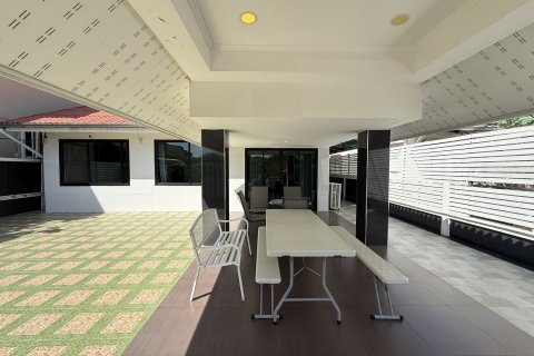 Casa de 4 dormitorios en Hua Hin, Tailandia № 156598 - foto 19