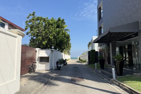 Casa de 4 dormitorios en Hua Hin, Tailandia № 156598 - foto 21