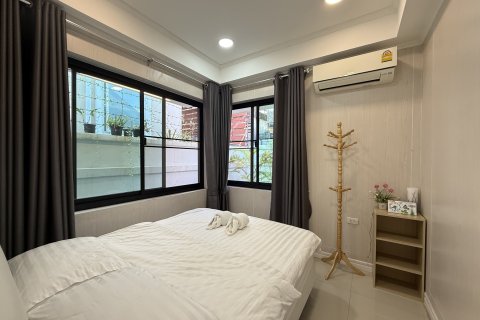 Casa de 4 dormitorios en Hua Hin, Tailandia № 156598 - foto 13