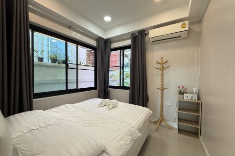 Casa de 4 dormitorios en Hua Hin, Tailandia № 156598 - foto 9