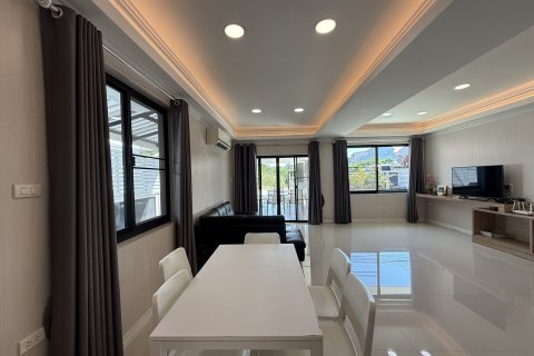 Casa de 4 dormitorios en Hua Hin, Tailandia № 156598 - foto 5