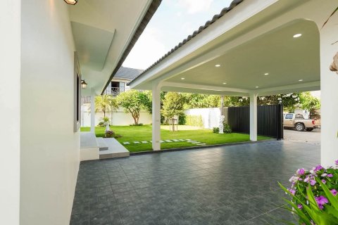 Villa in Pattaya, Thailand 4 Schlafzimmer № 233918 - Foto 6
