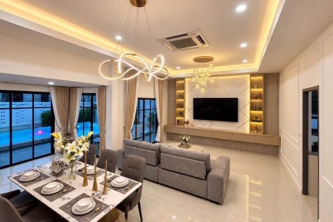 Villa in Pattaya, Thailand 3 Schlafzimmer № 233920 - Foto 5