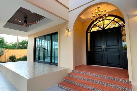 Villa in Pattaya, Thailand 5 Schlafzimmer № 233917 - Foto 11