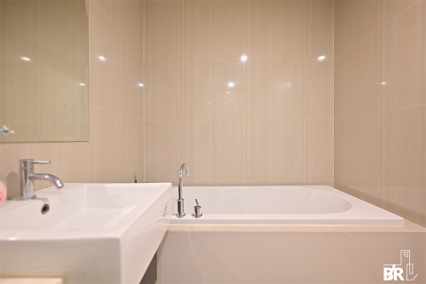Condo à Bangkok, Thaïlande, 2 chambres  № 210156 - photo 5
