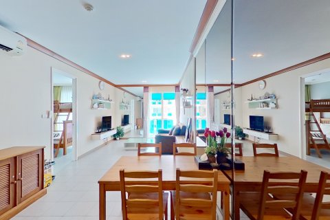 Condo in Hua Hin, Thailand, 2 bedrooms  № 156991 - photo 5