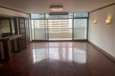 Condominio de 3 dormitorios en Bangkok, Tailandia № 66076 - foto 4
